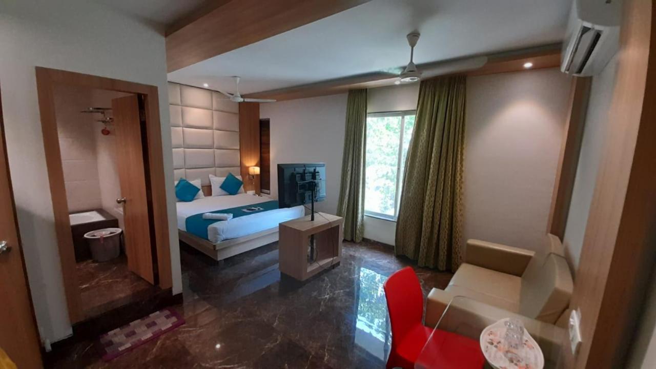 Hotel Royal Oak Navi Mumbai-Stz 1002 Mumbai (Bombay) Buitenkant foto